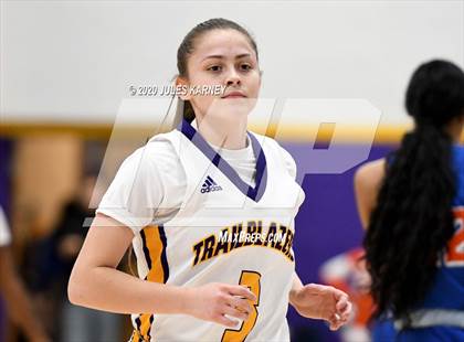 Thumbnail 3 in Bishop Gorman vs Durango photogallery.