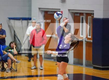 Thumbnail 2 in DeSoto Central @ Lewisburg photogallery.