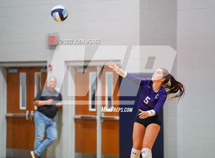 Thumbnail 1 in DeSoto Central @ Lewisburg photogallery.