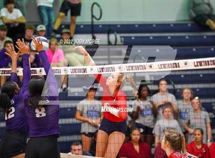 Thumbnail 2 in DeSoto Central @ Lewisburg photogallery.