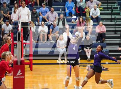 Thumbnail 3 in DeSoto Central @ Lewisburg photogallery.
