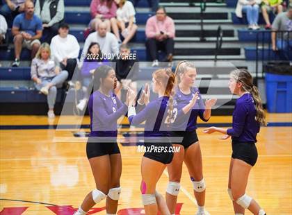 Thumbnail 1 in DeSoto Central @ Lewisburg photogallery.