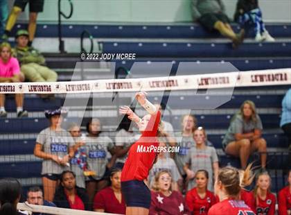 Thumbnail 1 in DeSoto Central @ Lewisburg photogallery.