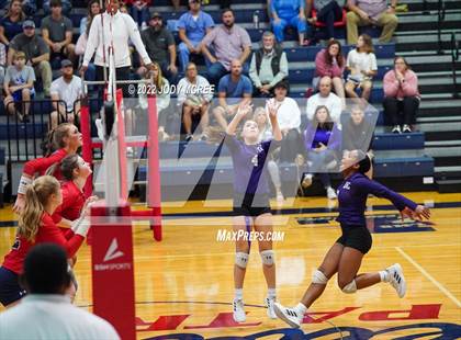 Thumbnail 3 in DeSoto Central @ Lewisburg photogallery.