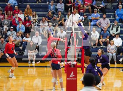 Thumbnail 1 in DeSoto Central @ Lewisburg photogallery.