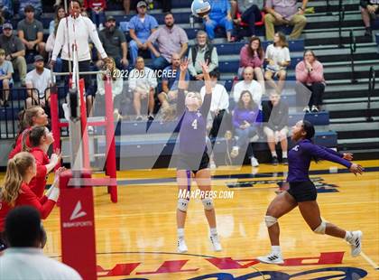 Thumbnail 2 in DeSoto Central @ Lewisburg photogallery.