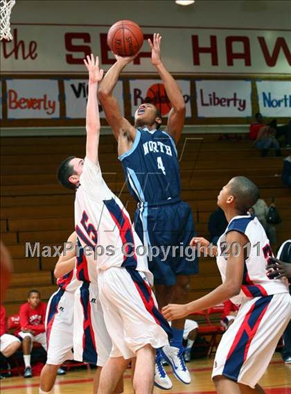 Thumbnail 2 in Liberty vs. North Torrance (Sea Hawk Classic)  photogallery.