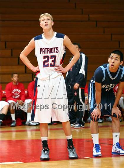 Thumbnail 2 in Liberty vs. North Torrance (Sea Hawk Classic)  photogallery.