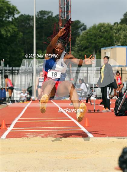 Thumbnail 3 in VHSL T&F State Championships - Class 5/6 (Long Jump) photogallery.