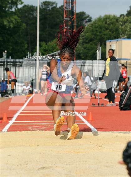 Thumbnail 1 in VHSL T&F State Championships - Class 5/6 (Long Jump) photogallery.