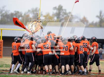 Thumbnail 3 in Herrin vs Tolono (Unity) (IHSA 4A Playoffs - 2nd Round) photogallery.