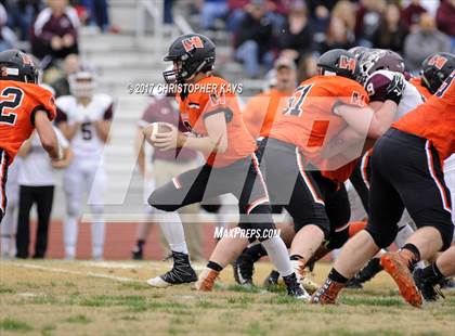 Thumbnail 2 in Herrin vs Tolono (Unity) (IHSA 4A Playoffs - 2nd Round) photogallery.