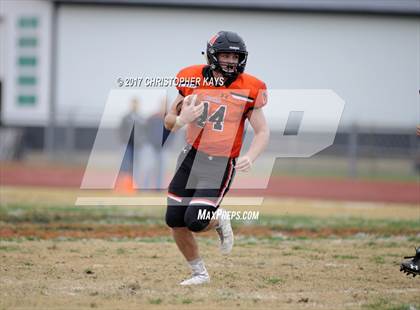 Thumbnail 3 in Herrin vs Tolono (Unity) (IHSA 4A Playoffs - 2nd Round) photogallery.