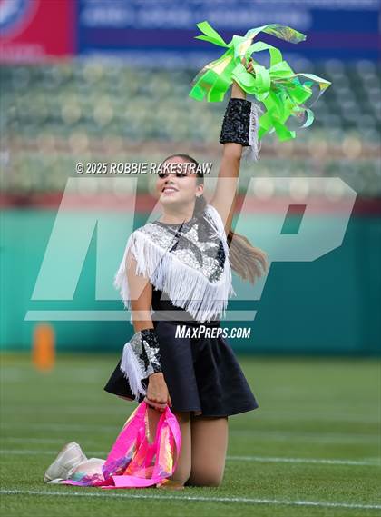 Thumbnail 3 in Bishop McGuinness @ Bishop Lynch (Catholic Bowl) photogallery.