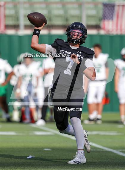 Thumbnail 2 in Bishop McGuinness @ Bishop Lynch (Catholic Bowl) photogallery.