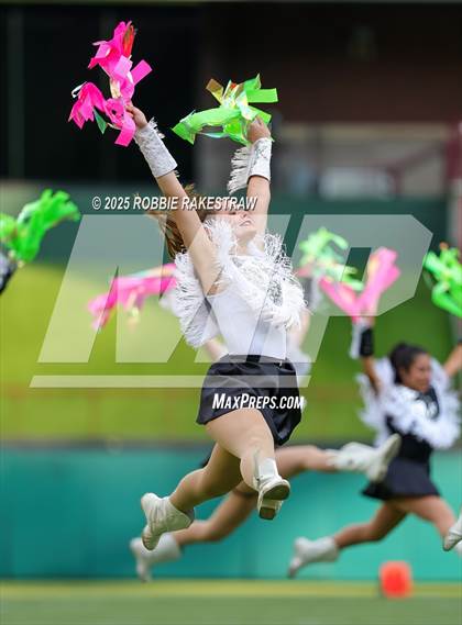 Thumbnail 2 in Bishop McGuinness @ Bishop Lynch (Catholic Bowl) photogallery.