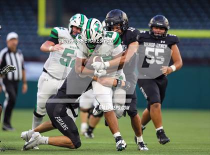 Thumbnail 3 in Bishop McGuinness @ Bishop Lynch (Catholic Bowl) photogallery.