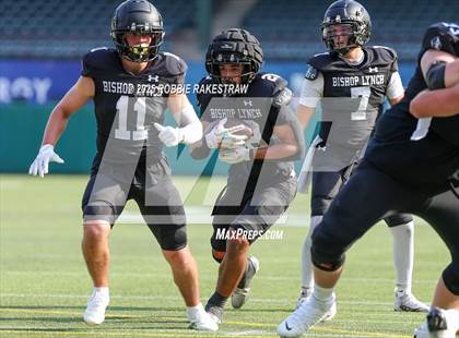 Thumbnail 2 in Bishop McGuinness @ Bishop Lynch (Catholic Bowl) photogallery.