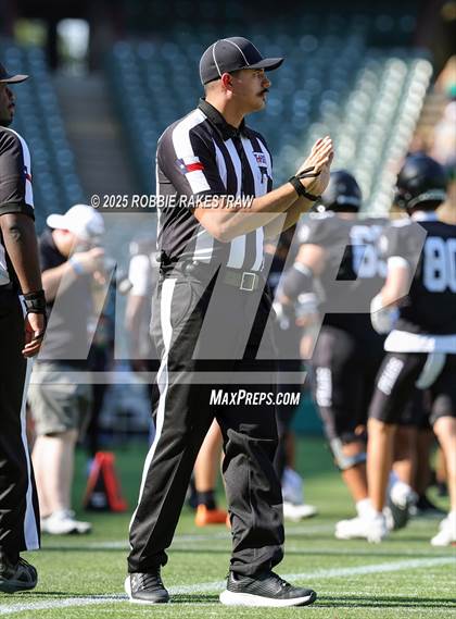 Thumbnail 2 in Bishop McGuinness @ Bishop Lynch (Catholic Bowl) photogallery.