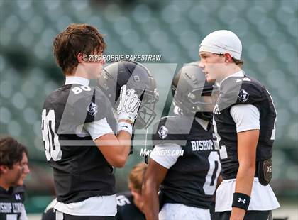 Thumbnail 3 in Bishop McGuinness @ Bishop Lynch (Catholic Bowl) photogallery.