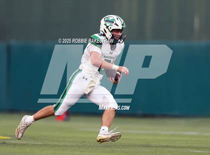 Thumbnail 3 in Bishop McGuinness @ Bishop Lynch (Catholic Bowl) photogallery.