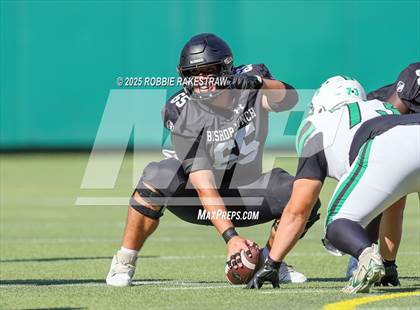 Thumbnail 3 in Bishop McGuinness @ Bishop Lynch (Catholic Bowl) photogallery.