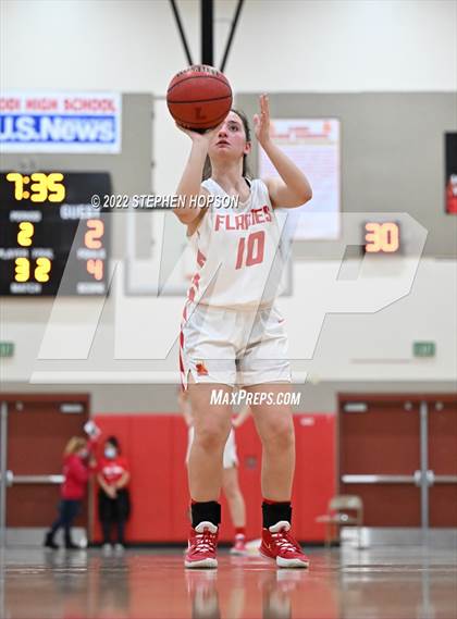 Thumbnail 1 in Tokay @ Lodi photogallery.