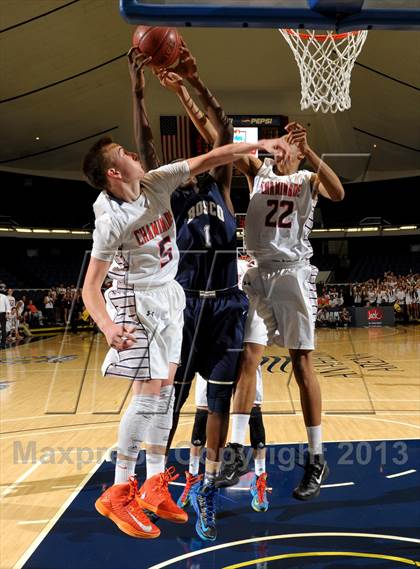 Thumbnail 2 in St. John Bosco vs. Chaminade (CIF SS D3A Final) photogallery.