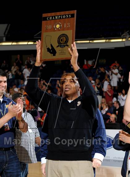 Thumbnail 3 in St. John Bosco vs. Chaminade (CIF SS D3A Final) photogallery.