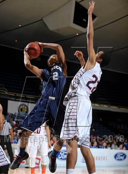 Thumbnail 3 in St. John Bosco vs. Chaminade (CIF SS D3A Final) photogallery.