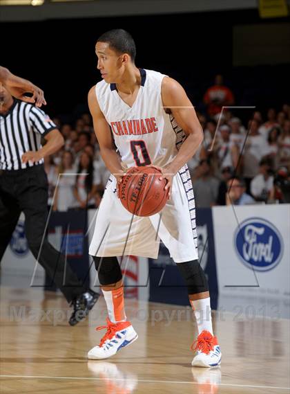 Thumbnail 3 in St. John Bosco vs. Chaminade (CIF SS D3A Final) photogallery.