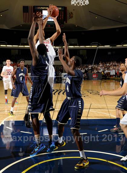 Thumbnail 3 in St. John Bosco vs. Chaminade (CIF SS D3A Final) photogallery.