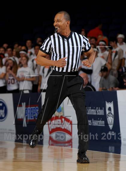Thumbnail 2 in St. John Bosco vs. Chaminade (CIF SS D3A Final) photogallery.