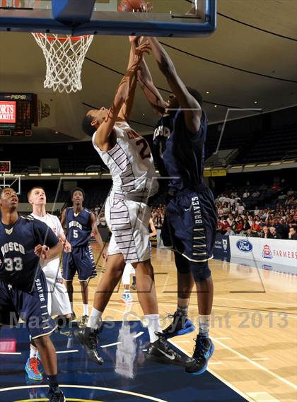 Thumbnail 2 in St. John Bosco vs. Chaminade (CIF SS D3A Final) photogallery.