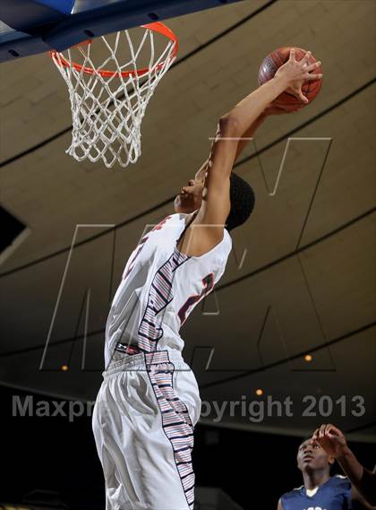 Thumbnail 2 in St. John Bosco vs. Chaminade (CIF SS D3A Final) photogallery.