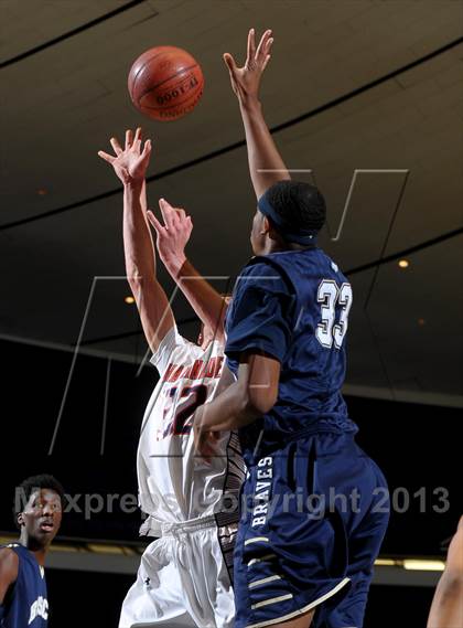 Thumbnail 2 in St. John Bosco vs. Chaminade (CIF SS D3A Final) photogallery.