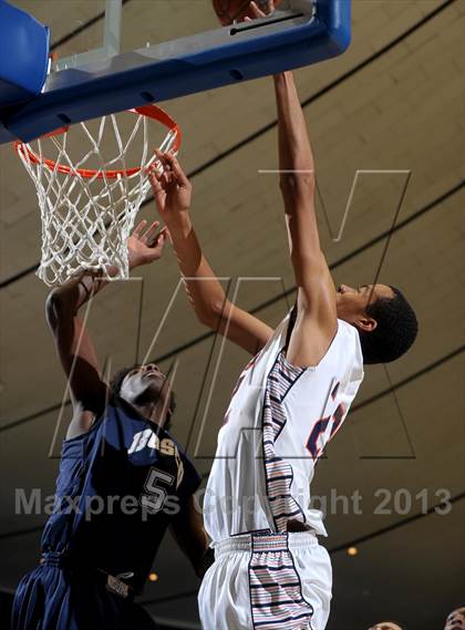 Thumbnail 2 in St. John Bosco vs. Chaminade (CIF SS D3A Final) photogallery.