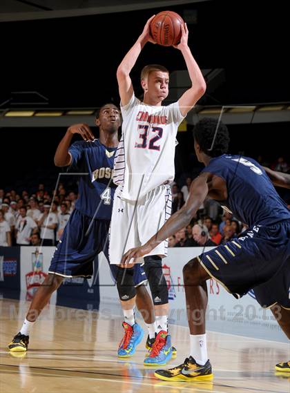 Thumbnail 3 in St. John Bosco vs. Chaminade (CIF SS D3A Final) photogallery.