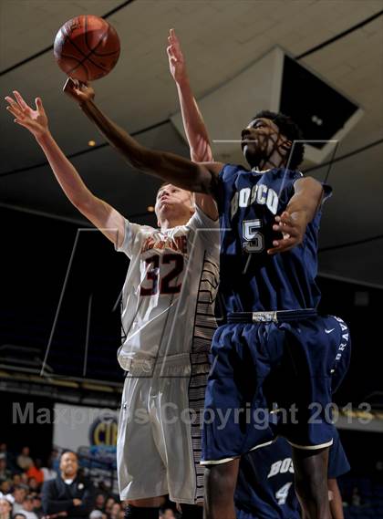 Thumbnail 2 in St. John Bosco vs. Chaminade (CIF SS D3A Final) photogallery.