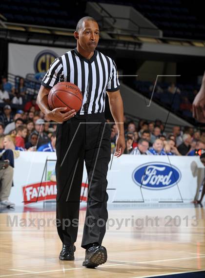 Thumbnail 3 in St. John Bosco vs. Chaminade (CIF SS D3A Final) photogallery.