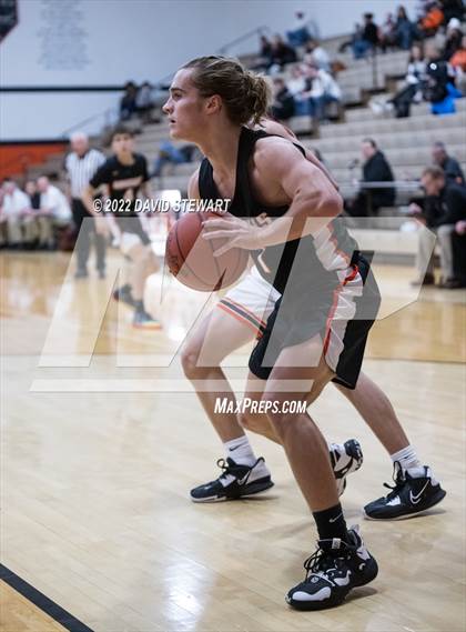 Thumbnail 2 in Hoover vs. Ashland photogallery.