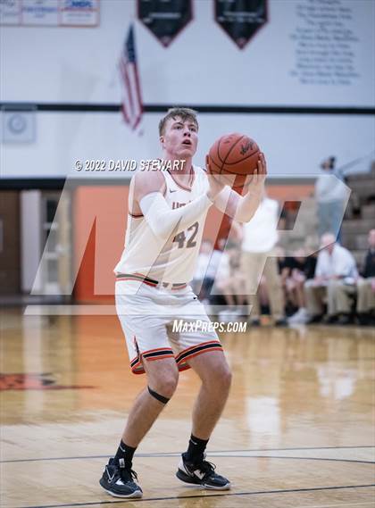 Thumbnail 2 in Hoover vs. Ashland photogallery.