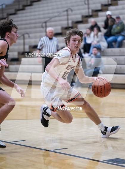 Thumbnail 1 in Hoover vs. Ashland photogallery.