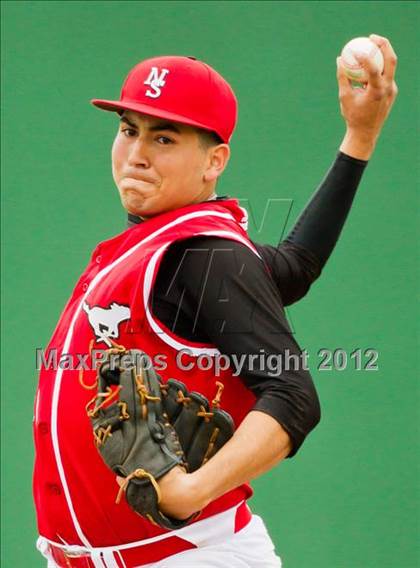 Thumbnail 2 in North Shore vs Alvin (Yellowjacket Tournament) photogallery.