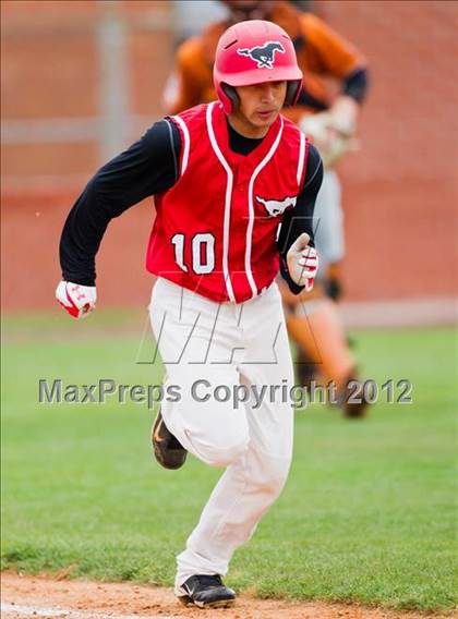 Thumbnail 3 in North Shore vs Alvin (Yellowjacket Tournament) photogallery.