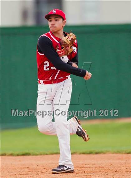 Thumbnail 3 in North Shore vs Alvin (Yellowjacket Tournament) photogallery.