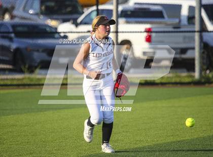 Thumbnail 3 in Gunter @ Winnsboro (UIL 3A Softball Bi-District Playoffs) photogallery.