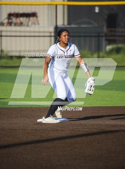 Thumbnail 2 in Gunter @ Winnsboro (UIL 3A Softball Bi-District Playoffs) photogallery.