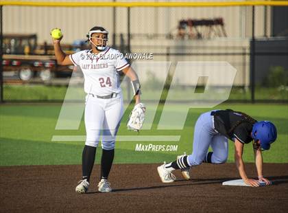 Thumbnail 3 in Gunter @ Winnsboro (UIL 3A Softball Bi-District Playoffs) photogallery.