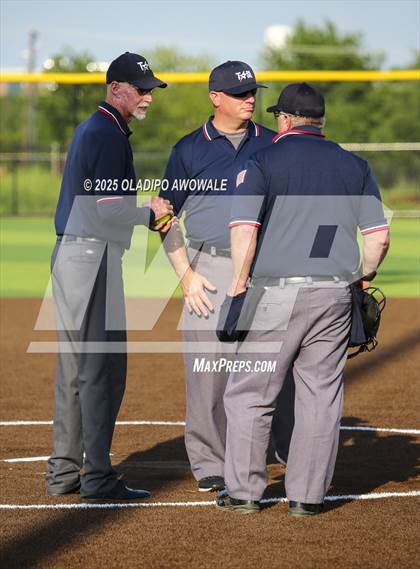 Thumbnail 3 in Gunter @ Winnsboro (UIL 3A Softball Bi-District Playoffs) photogallery.